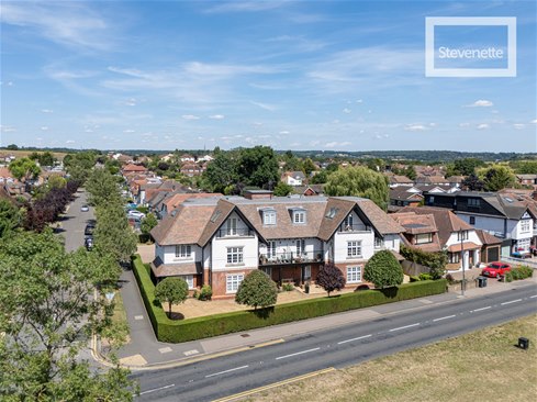 Orchard Drive, Theydon Bois, Essex, CM16 7DJ